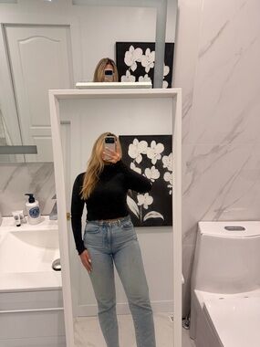 Garage Black Long-Sleeve Crop Top